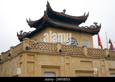 Padiglione della dinastia Nguyen, Đoan Môn, il cancello principale, Cittadella Imperiale di Thăng Long, Hanoi, Hà Nội, Vietnam, Asia Foto Stock