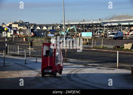 Le foto mostrano un nuovo superstore ADLI discount in costruzione presso il sito di Salt Lake, Porthcawl, Bridgend, Galles del Sud. Foto Stock