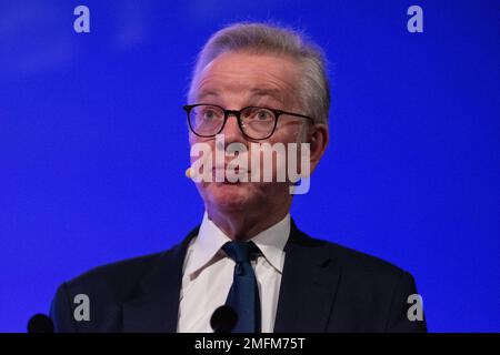 Manchester, Regno Unito. 25th Jan, 2023. Levelling Up Segretario Michael Gove MP alla Convenzione del Nord 2023. Il 25th gennaio 2023 il Segretario Levelling Up e il Segretario Shadow, il deputato Michael Gove e il deputato Lisa Nandy, si sono rivolti oggi alla Convenzione annuale del Nord a Manchester, al Manchester Central. i leader civici e commerciali hanno invitato il governo e l'opposizione a impegnarsi per un "cablaggio duro" che si livella nella legge del Regno Unito. Credit: GaryRobertsphotography/Alamy Live News Foto Stock