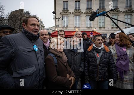 (Da L a R) Unione nazionale dei sindacati autonomi (Union nationale des syndicats autonomes - UNSA) Segretario generale Laurent Escure, segretario generale della Confederazione democratica del lavoro francese (CFDT), segretario generale del sindacato Laurent Berger, sindacato della Confederazione francese dei lavoratori cristiani (CFTC) e vicepresidente della CESE Pascale Coton, Segretario generale francese della Federazione Syndicale Unitaire (FSU) Benoit teste, Segretario generale sindacale francese della CGT Philippe Martinez, presidente sindacale francese della CFE-CGC Francois Hommeril, Segretario generale sindacale francese della forza Ouvriere (FO), Frederic Souillot and Foto Stock