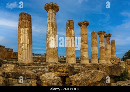 Tempio di Eracle, 5th secolo a.C., Valle dei Templi, Agrigento, Sicilia, Agrigento, Sicilia, Italia Foto Stock
