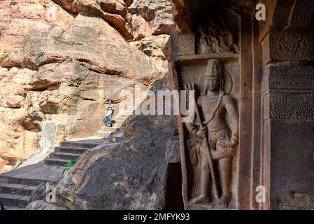 Badami, Karnataka, India - Ott 26 2022: Templi nelle grotte di Badami a Karnataka, India Foto Stock