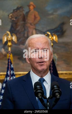 Washington, DC, Stati Uniti. 25th Jan, 2023. Il presidente DEGLI STATI UNITI Joe Biden annuncia il trasferimento di M1 carri armati Abrams in Ucraina durante le osservazioni sul sostegno continuato degli Stati Uniti all'Ucraina nella sala Roosevelt della Casa Bianca a Washington, DC, USA, 25 gennaio 2023. Il piano invierà 31 carri armati statunitensi in Ucraina per unirsi alle truppe ucraine sul campo di battaglia. Credito: Shawn Thew/Pool tramite CNP/dpa/Alamy Live News Foto Stock