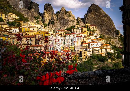 Veduta di Castelmezzano (potenza, Basilicata, Italia) Foto Stock