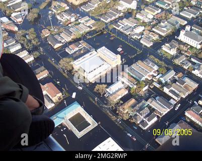 Profilo della documentazione ICP - unità di supporto per sistemi elettronici New Orleans - 26-HK-162-24. Uragano Katrina Foto Stock