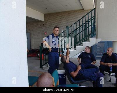 ESU Incident Command Post New Orleans - varie - 26-HK-308-58. Uragano Katrina Foto Stock