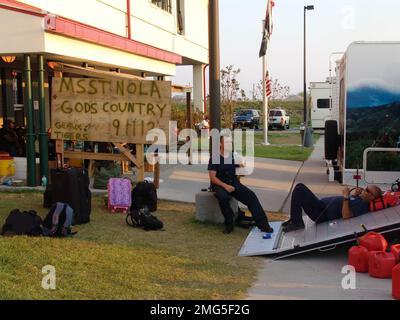 ESU Incident Command Post New Orleans - varie - 26-HK-309-1. Uragano Katrina Foto Stock