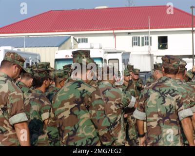 ESU Incident Command Post New Orleans - varie - 26-HK-309-126. Uragano Katrina Foto Stock