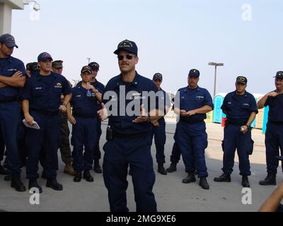 Personale della Guardia Costiera - Katrina e Rita - 26-HK-337-19. Uragano Katrina Foto Stock