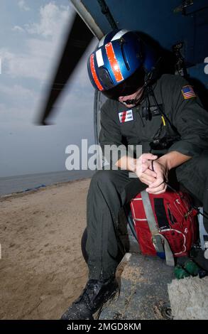 Dolphin Rescue - 26-HK-130-369. Uragano Katrina Foto Stock