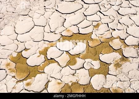 Suolo asciutto, rotto dopo una siccità lunga. Foto Stock