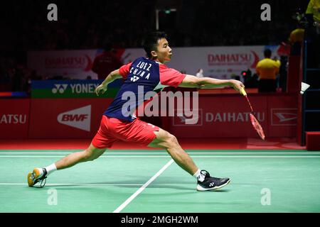 Giacarta, Indonesia. 26th Jan, 2023. Lu Guangzu della Cina compete durante la seconda partita maschile di single contro Toma Junior Popov di Francia al torneo di badminton Indonesia Masters 2023 a Giacarta, Indonesia, 26 gennaio 2023. Credit: Xu Qin/Xinhua/Alamy Live News Foto Stock