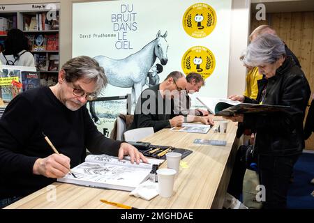 49th Angouleme International Comics Festival (Francia centro-occidentale) il 17 marzo 2022: Atmosfera presso gli stand di editori e autori che firmano co Foto Stock