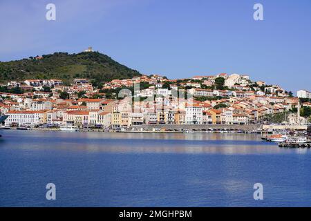 Mare spiaggia costa francese di Collioure nel sud della francia mediterranea Foto Stock