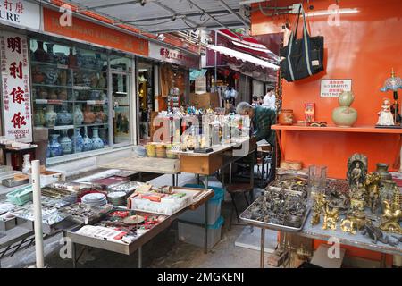 Cat Street mercato dell'antiquariato a Hong Kong, dicembre 2022 Foto Stock