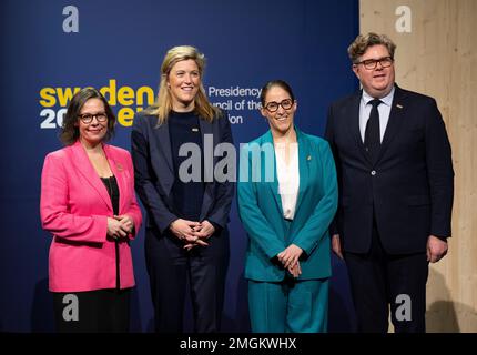 Stoccolma, Svezia. 26th Jan, 2023. Il ministro svedese della migrazione, Maria Malmer Stenergard, il ministro belga dell'interno, Annelies Verlinden, il segretario di Stato belga per l'asilo e la migrazione, Nicole de Moor, e Gunnar Strömmer, ministro svedese della giustizia, alla prima riunione ministeriale informale tenutasi a Stoccolma (Svezia) il 26 gennaio 2023, durante la presidenza svedese dell'UE. L'agenda comprende la politica comunitaria in materia di migrazione, la lotta contro la criminalità organizzata e l'aggressione della Russia contro l'Ucraina. Foto: Pontus Lundahl/TT/code 10050 Credit: TT News Agency/Alamy Live News Foto Stock