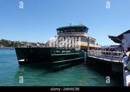 Attracco dei traghetti May Gibbs presso il molo dei traghetti di Watsons Bay, Sydney, Australia Foto Stock