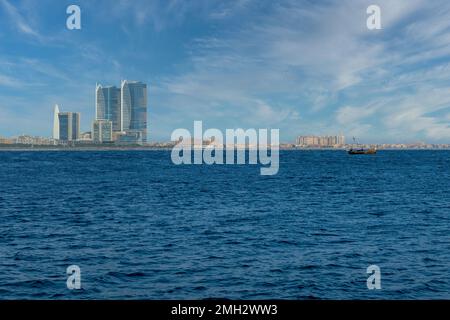 karachi pakistan 2022, karachi città paesaggio, punti di riferimento di karachi, dolmen mall clifton, ora d'oro. tramonto a karachi, vista mare Foto Stock