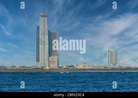 karachi pakistan 2022, karachi città paesaggio, punti di riferimento di karachi, dolmen mall clifton, ora d'oro. tramonto a karachi, vista mare Foto Stock