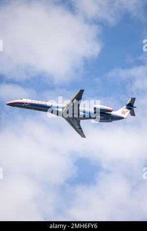 Un jet Western Air parte dall'aeroporto internazionale di Fort Lauderdale il 6th gennaio 2023 Foto Stock