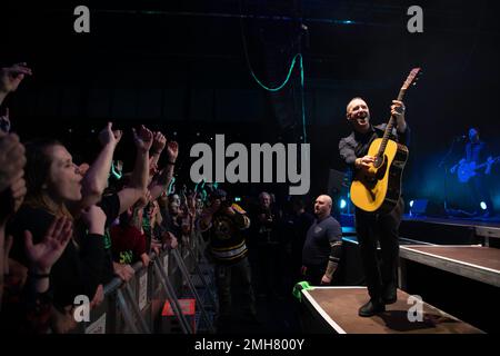 American Celtic punk e da Boston, Dropkick Murphys in concerto dal vivo ad Hannover, germania Foto Stock