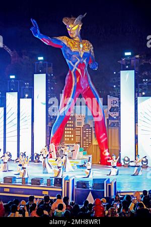 SHANGHAI, CINA - 20 GENNAIO 2023 - Una gigantesca scultura ultrasamana è vista all'Haichang Ocean Park a Shanghai, Cina, 20 gennaio 2023. Una certificazione ufficiale certi Foto Stock