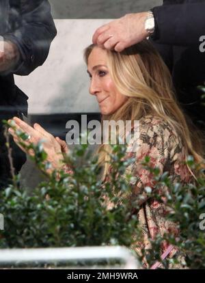 NEW YORK, NY gennaio 26: Sarah Jessica Parker sul set di e proprio come quello il 26 2023 gennaio a New York City. Credit: RW/MediaPunch Credit: MediaPunch Inc/Alamy Live News Foto Stock