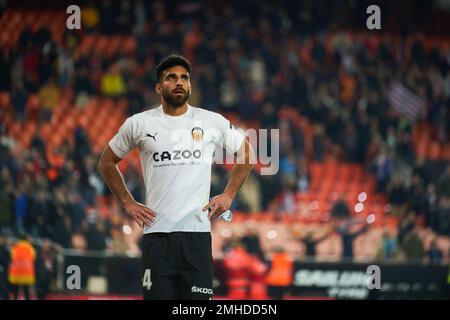 Valencia, Spagna. 26th Jan, 2023. Eray Comert di Valencia CF visto durante le quarti di finale della Copa del Rey tra Valencia CF e Athletic Club allo stadio Mestalla. Punteggio finale; Valencia CF 1:3 credito Athletic Club: SOPA Images Limited/Alamy Live News Foto Stock