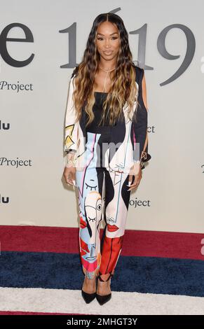 Los Angeles, Stati Uniti. 26th Jan, 2023. Malika Haqq arriva alla prima di Los Angeles del "progetto 1619" di Hulu, che si è tenuta all'Academy Museum of Motion Pictures di Los Angeles, CA, il 26 gennaio 2023. © Janet Gough / AFF-USA.COM Credit: AFF/Alamy Live News Foto Stock