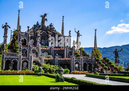 Giardino barocco in stile italiano sull'Isola Bella, nelle isole borromee nel lago maggiore Foto Stock