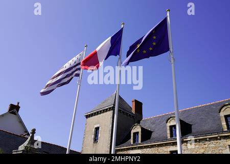 francia Bretagna Breton e bandiere d'europa in francia Foto Stock