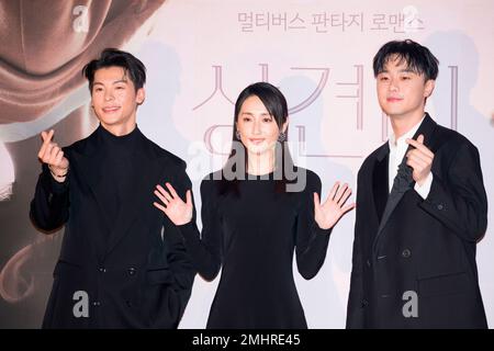 Greg Han, Alice Ko e Patrick Shih, 26 gennaio 2023 : (L-R) i membri del cast taiwanese Greg Han, Alice Ko e Patrick Shih partecipano ad una conferenza stampa per promuovere il loro film taiwanese 'Someday or One Day' a Seoul, Corea del Sud. Credit: Lee Jae-won/AFLO/Alamy Live News Foto Stock