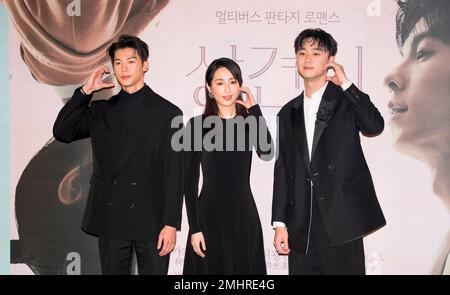 Greg Han, Alice Ko e Patrick Shih, 26 gennaio 2023 : (L-R) i membri del cast taiwanese Greg Han, Alice Ko e Patrick Shih partecipano ad una conferenza stampa per promuovere il loro film taiwanese 'Someday or One Day' a Seoul, Corea del Sud. Credit: Lee Jae-won/AFLO/Alamy Live News Foto Stock