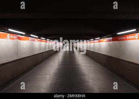 Metropolitana tunnel di Milano Foto Stock