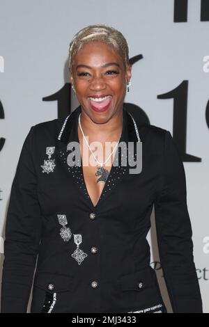 Los Angeles, Stati Uniti. 26th Jan, 2023. LOS ANGELES - 26 GENNAIO: Tiffany Haddish al 1619 Project Premiere Screening al Motion Picture Academy Museum il 26 gennaio 2023 a Los Angeles, CA (Photo by Katrina Jordan/Sipa USA) Credit: Sipa USA/Alamy Live News Foto Stock