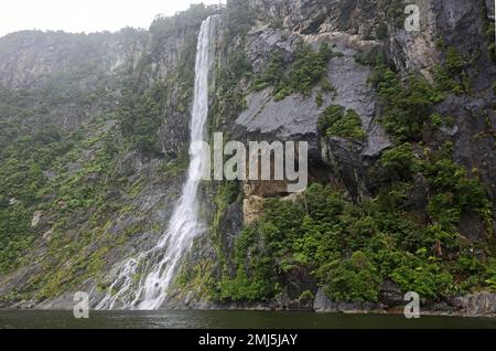 Una delle quattro Suore - Fiordland NP, Nuova Zelanda Foto Stock