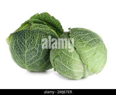 Cavoli freschi maturi di savoia isolati su bianco Foto Stock