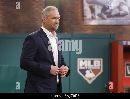 Secaucus, Stati Uniti. 26th Jan, 2023. Hall of Fame Electee Scott Rolen arriva a una conferenza stampa televisiva alla MLB Network venerdì 27 gennaio 2023 a Secaucus, New Jersey. Foto di John Angelillo/UPI Credit: UPI/Alamy Live News Foto Stock