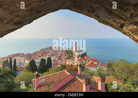 Pirano vista panoramica sulla città e sul mare Adriatico in Istria, Slovenia. Foto Stock
