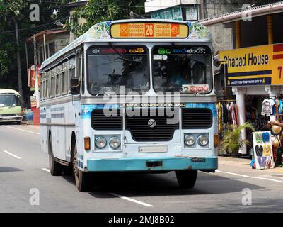 Lanka autobus Ashok Leyland, Hikkaduwa, Provincia del Sud, Srí Lanka, Asia Foto Stock