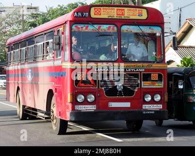 Lanka autobus Ashok Leyland, Hikkaduwa, Provincia del Sud, Srí Lanka, Asia Foto Stock