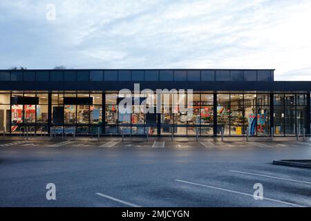 Empty Superstore, Aldi Superstore, Taunton, Somerset, Inghilterra, Regno Unito Foto Stock