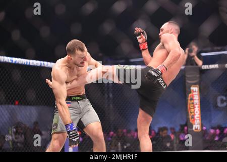 Orlando, Florida, Stati Uniti. 27th Jan, 2023. ORLANDO, FL - 27 GENNAIO: (R-L) Zach Juusola sbarca durante la settimana 1 della PFL Challenger Series il 27 gennaio 2023 agli Universal Studios di Orlando, Florida. (Credit Image: © Aaron Litz/PX Imagens via ZUMA Press Wire) SOLO PER USO EDITORIALE! Non per USO commerciale! Foto Stock