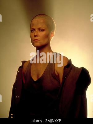 SIGOURNEY WEAVER in ALIEN 3 (1992), diretto da DAVID FINCHER. Credit: 20TH CENTURY FOX / Album Foto Stock