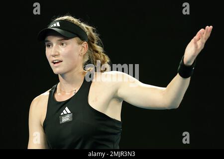 Melbourne, Australia. 28th Jan, 2023. Tennis, Grand Slam - Australian Open, Singoli, Donne, finale: Rybakina (Kazakistan) - Sabalenka (Bielorussia). Yelena Rybakina reagisce. Credit: Frank Molter/dpa/Alamy Live News Foto Stock