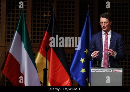 Duesseldorf, Germania. 28th Jan, 2023. Il presidente del ministro della Renania settentrionale-Vestfalia, Hendrik Wüst (CDU), interviene all'accoglienza di Capodanno della CDU a Düsseldorf. Credit: David Young/dpa/Alamy Live News Foto Stock