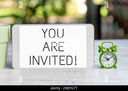 Segno che mostra che sei invitato. Business Concept ricezione e invito per un evento Unisciti a noi per festeggiare Foto Stock