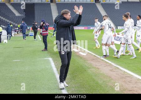 Milton Keynes, Regno Unito. 28th gennaio 2023Milton il manager di Keynes Dons Mark Jackson prima della partita della Sky Bet League 1 tra MK Dons ed Exeter City allo stadio MK, Milton Keynes, sabato 28th gennaio 2023. (Credit: John Cripps | MI News) Credit: MI News & Sport /Alamy Live News Foto Stock