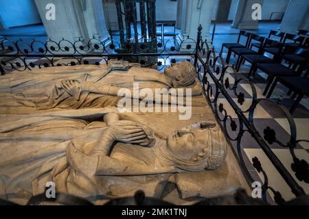 Tomba di Enrico il Leone e sua moglie Matilda a San Interno della Cattedrale di Blasii - Braunschweig, bassa Sassonia, Germania Foto Stock