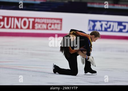 Torino, Italia. 10th Dec, 2022. Madison Chock e Evan Bates degli Stati Uniti d'America si sfidano durante il Gran Premio di Figura della finale di Pattinaggio di Torino 2022 a Palavela. (Foto di Fabrizio Carabelli/SOPA Images/Sipa USA) Credit: Sipa USA/Alamy Live News Foto Stock